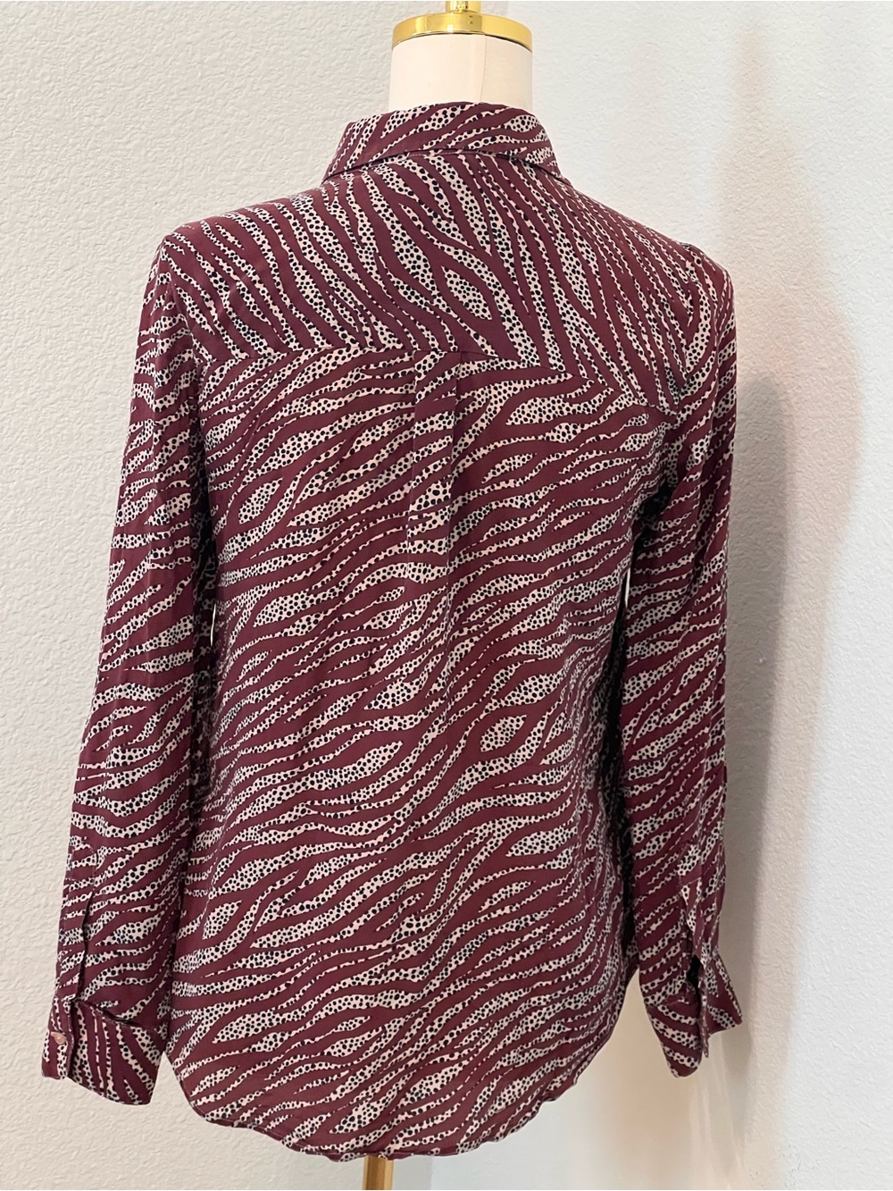 Boden 100% Silk Zebra Print Blouse Burgundy Button Front Long Sleeve Size 4 - Picture 6 of 11
